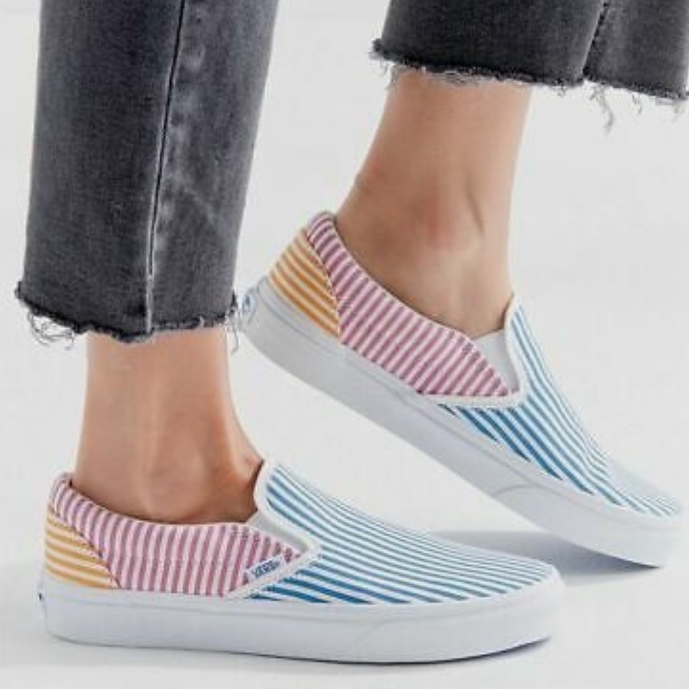 ๐ VANS SLIP ON DECK CLUB SHOES STRIPPED ๐ - Picture 3 of 11